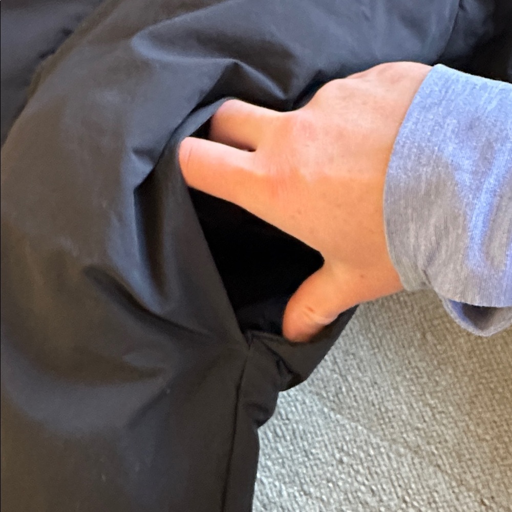 Everlane ReNew Black Long Puffer Jacket - Picture 4 of 5